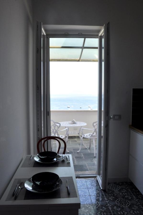 Calise Guest House Procida Exterior photo